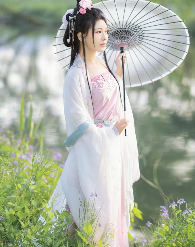 成人伊人亚洲人综合网站222