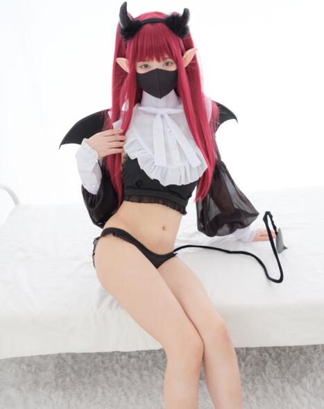 色偷拍自怕亚洲在线552-浪货趴办公桌H揉弄一根手指紧 - 小鸡AV国产激情无码激情A片小说