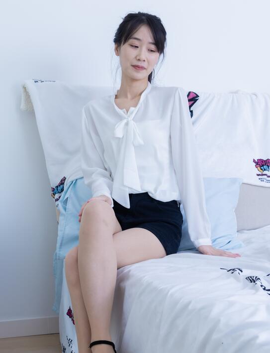 老师系列高H文-攻受在教室边做边H - 小鸡AV成品人视频WW入口