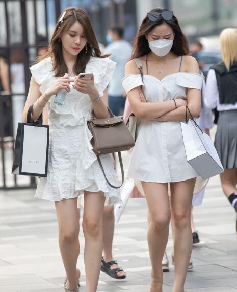 久草精品在线观看-农村女人偷人一级大毛片 - 小鸡AV在线一区播放