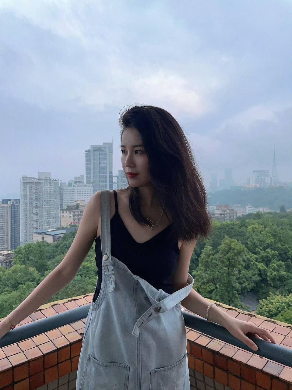 黄色激情小视频