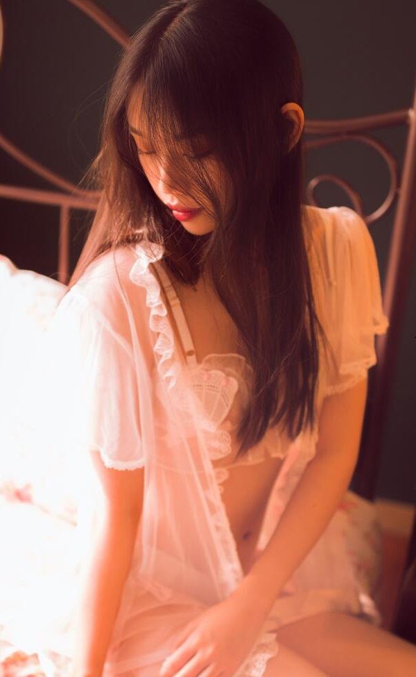 麻豆精品久久精品色综合-美女写真视频一二三区 - 小鸡AV美女毛片一区二区三区四区