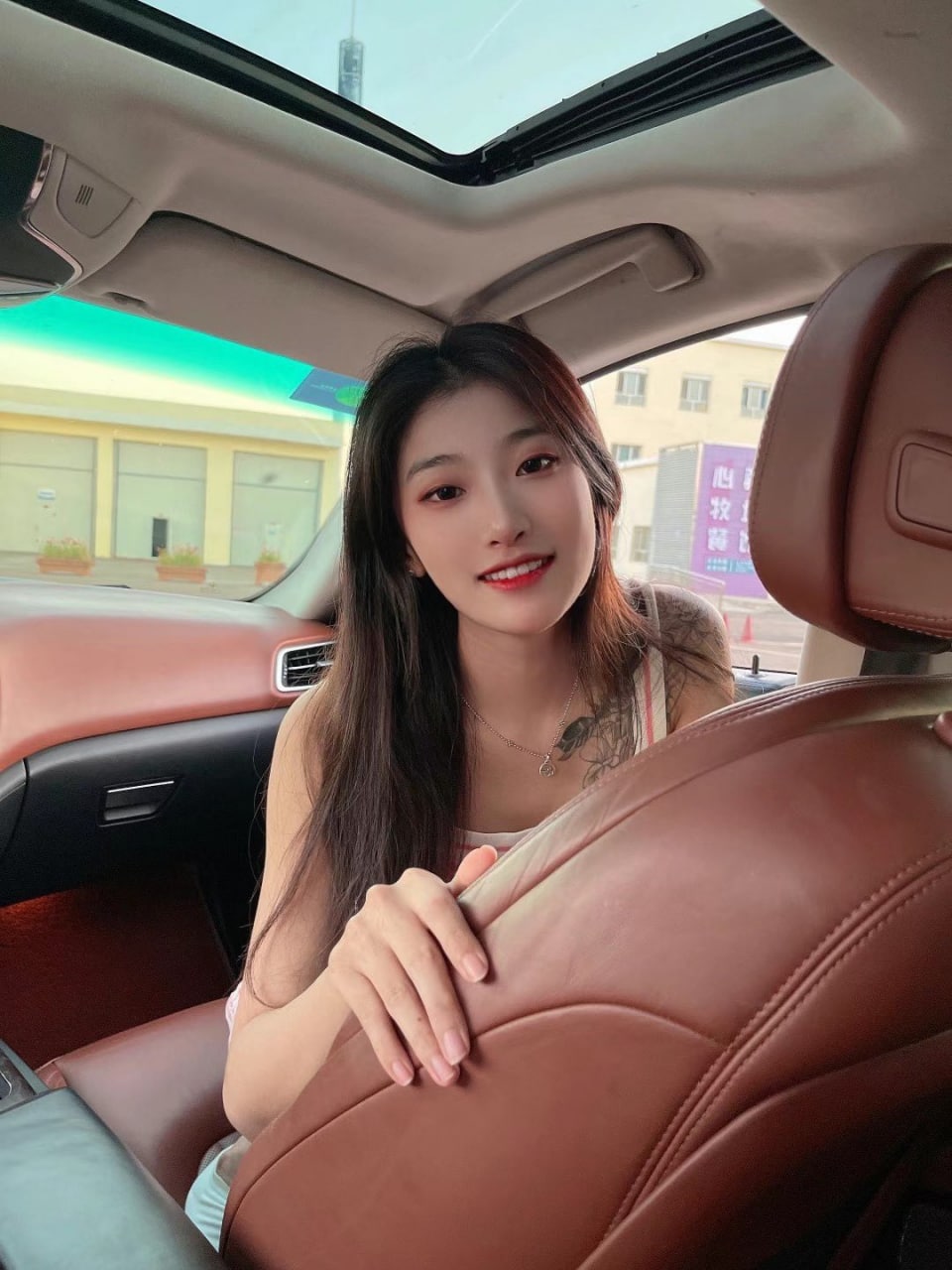 少妇厨房与子伦-性一交一黄一片 - 小鸡AV国产乱来乱子视频