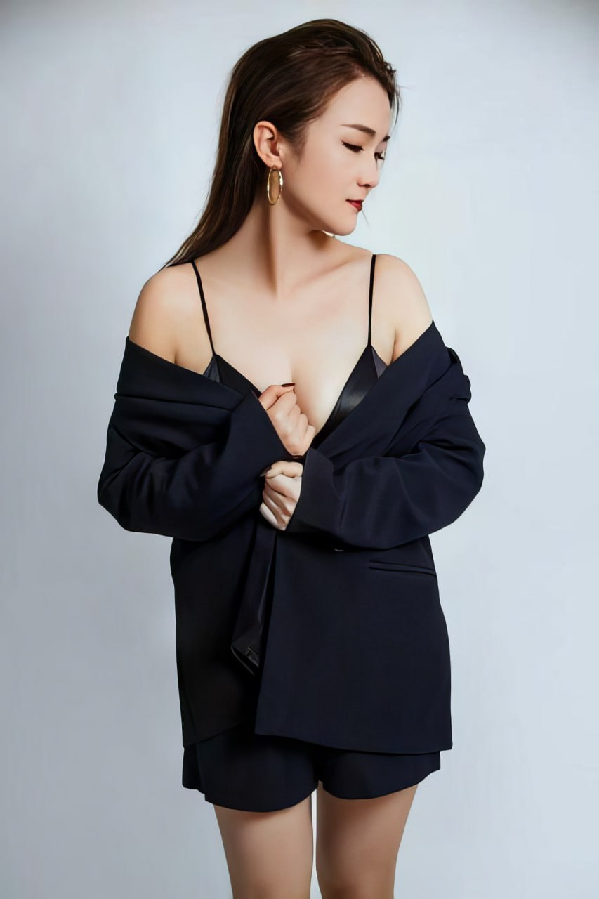 漂亮的老师电影-免费高清黄色 - 小鸡AV一区二区三区在线播放