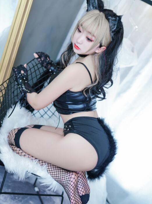 伊人最新网址-在线观看成年人视频网站 - 小鸡AVxxxx美国老师1819