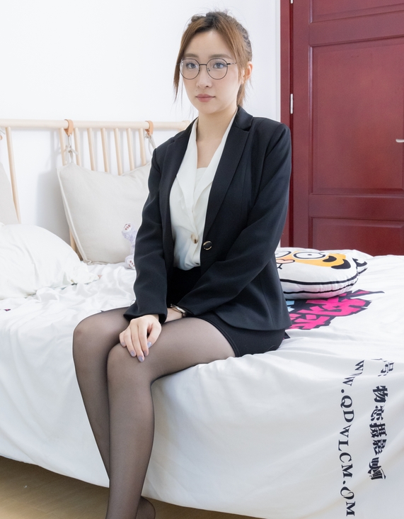 日韩MV欧美MV中文无码-少妇按摩做爰2完整版 - 小鸡AV国产免费人成xvideos视频