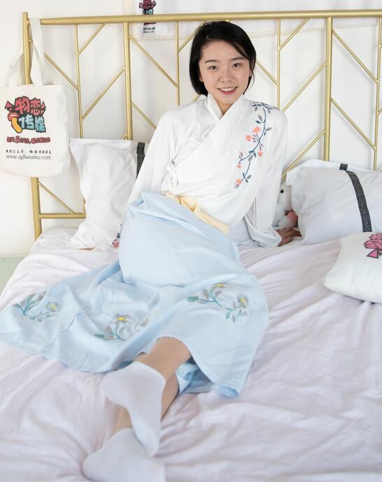 人与性动交ZZZZBBBB-护士喂我吃乳液我脱她内裤 - 小鸡AV福利在线一区