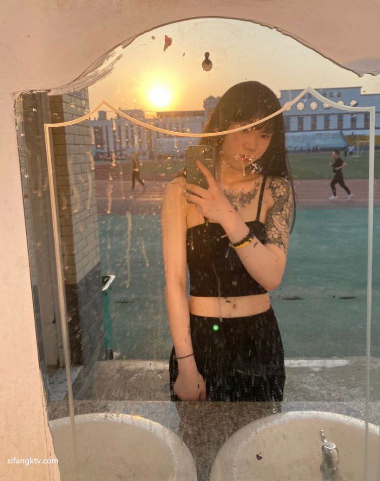 黄在线看-色噜噜亚洲精品中文字幕 - 小鸡AV思思久99久女女精品