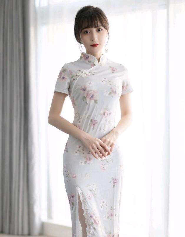 欲求不満の人妻松下纱荣子