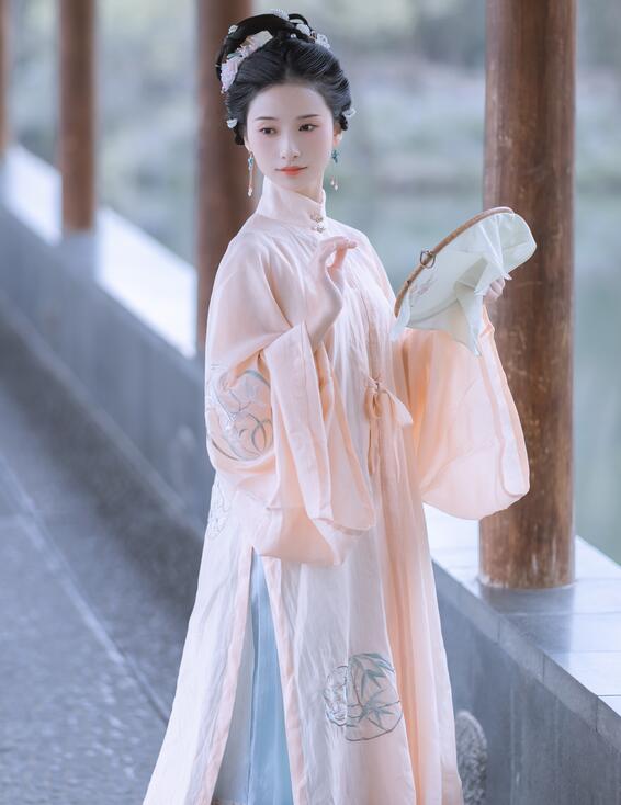 香蕉尹人在线观看免费下载-相亲对象是个问题学生 - 小鸡AV精品999视频