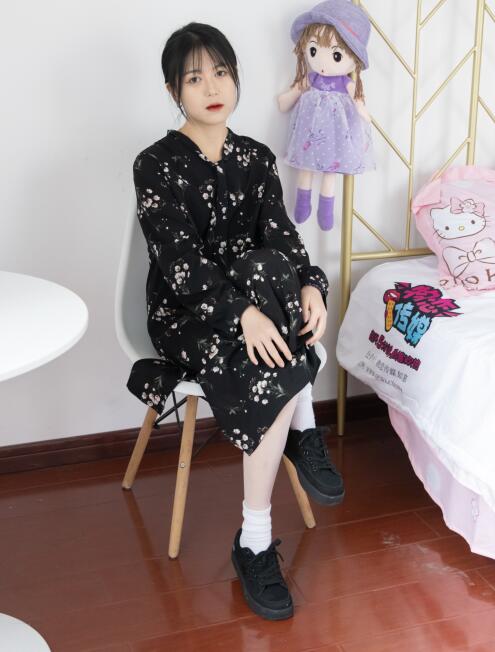 鸭子玩富婆流白浆视频-久草免费福利资源站在线观看 - 小鸡AV老师下面太紧了想进去一点都难