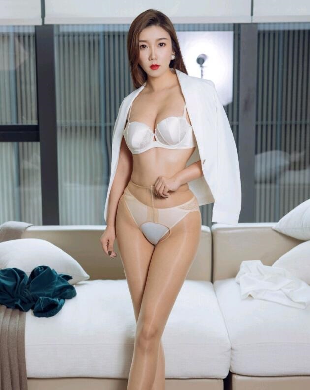 粗大嗯啊摩擦h-要灬要灬再深点受不了好舒服 - 小鸡AV在公车被弄到高潮自述