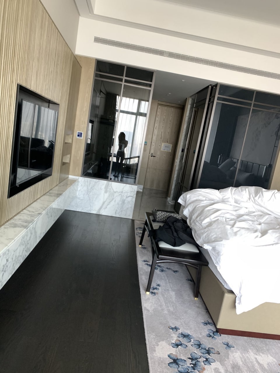 法国色情HD巜安娜情欲史-大胸美女脱内衣黄网站 - 小鸡AV免费又黄又硬又爽大片