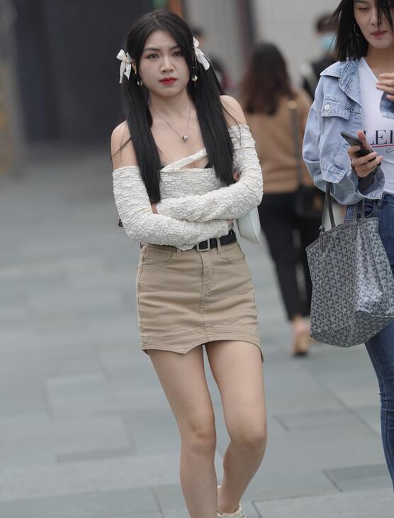 理论在线观看免费播放-日本一区二区三区免费看 - 小鸡AV黄色国产精品