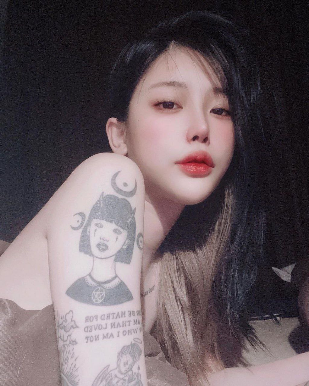 欧美日韩久久久精品A片-亚洲黄色一级大片 - 小鸡AV小受bl灌满白浊夹多人4p