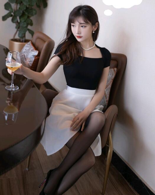 校草上课时狂揉我下面-强行扒开双腿疯狂进出动漫画 - 小鸡AV国产真实乱人偷精品视频