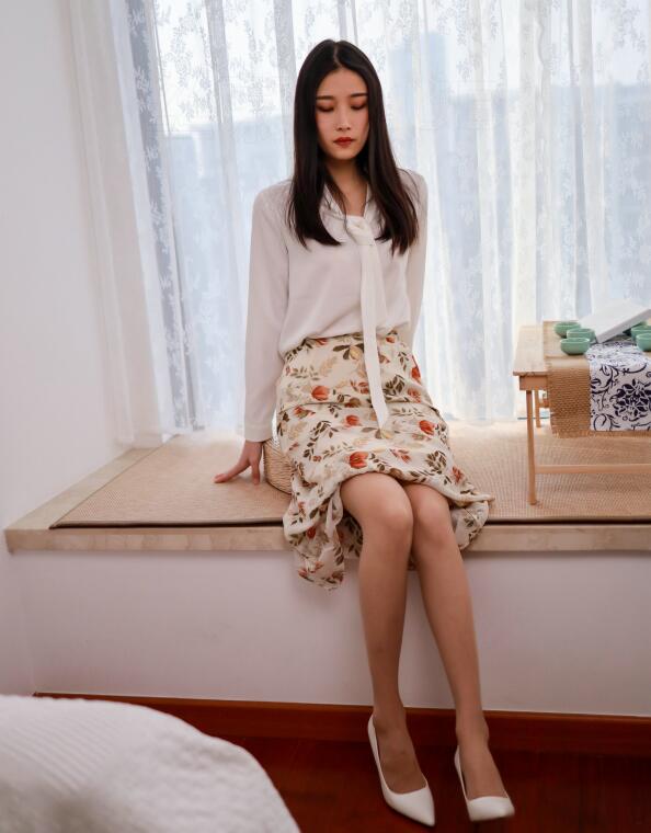 消防员挺进乖乖女H-国产色精品VR一区二区 - 小鸡AV好硬啊一进一得太深了A片男男