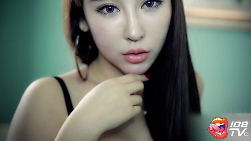 总裁高H多姿势小说1V1-巜中字与上司出轨的人妻 - 小鸡AV玩弄朋友娇妻呻吟交换电影