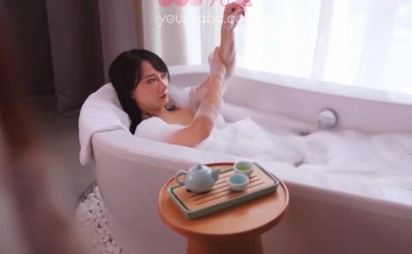 岛国二区三区-在线黄色网 - 小鸡AV色戒未删减版2小时38分钟