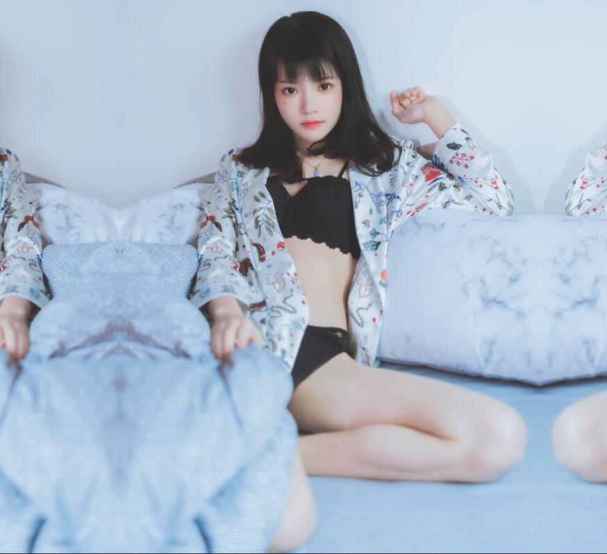 小电影在线观看网站久久影院-www欧美 - 小鸡AV替夫还债日本电影