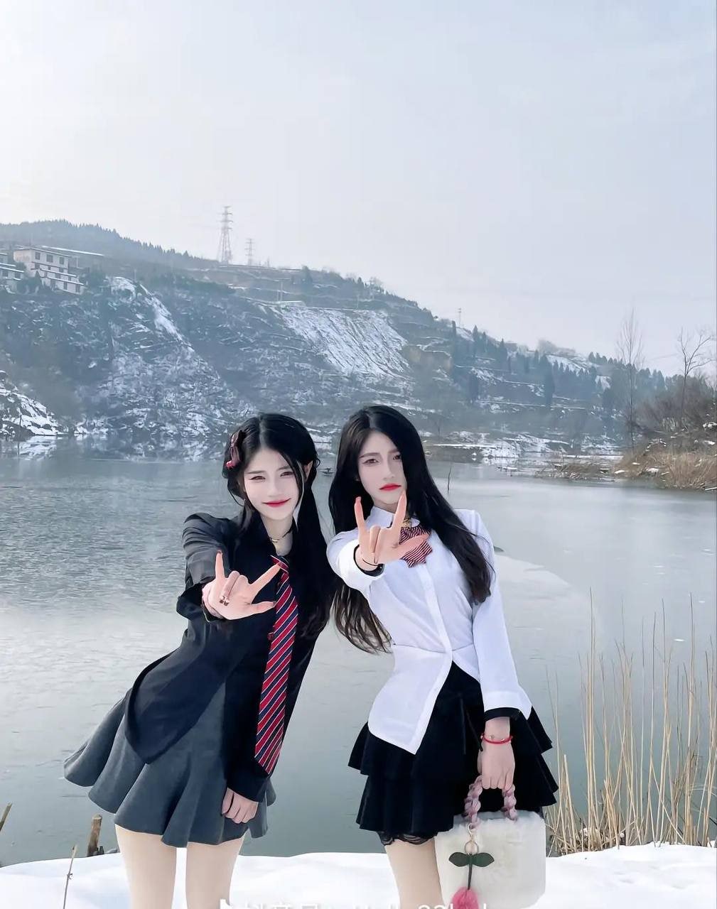 校草上课时狂揉我下面-强行扒开双腿疯狂进出动漫画 - 小鸡AV欧美又大又粗AAA片免费看