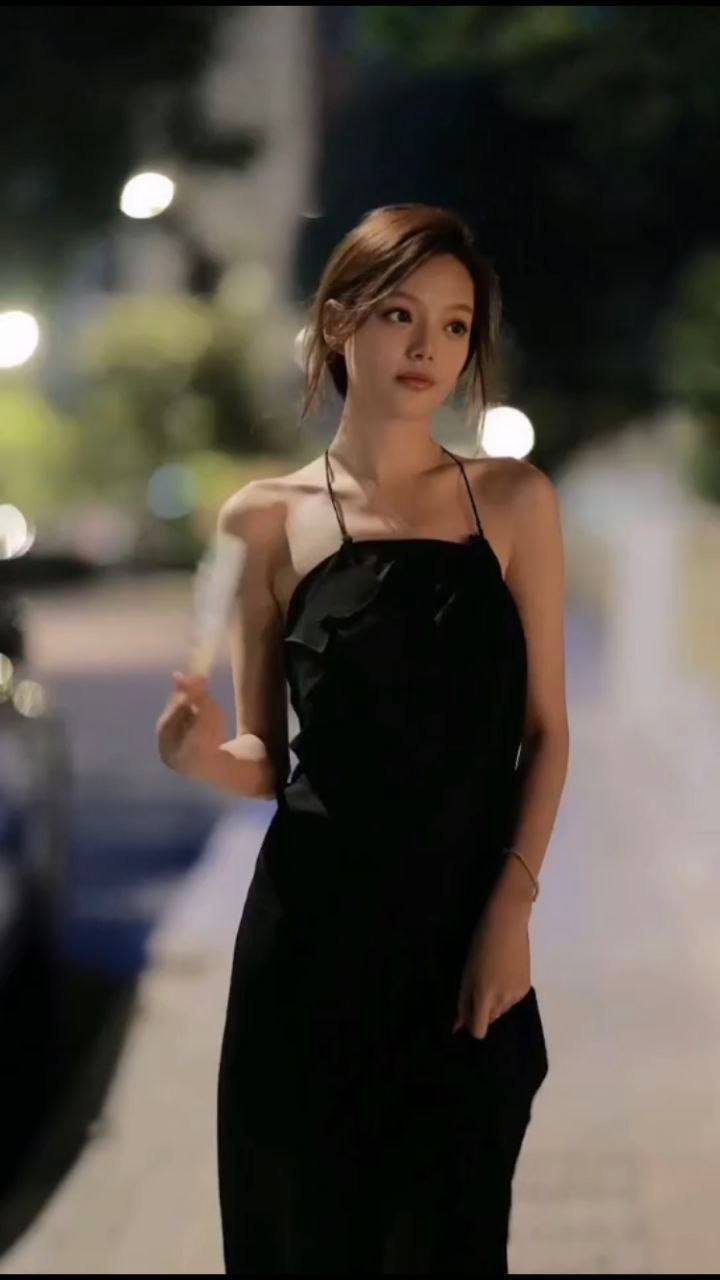 NP群乱肉欧美精品大黄毛片-美女露全乳视频短片 - 小鸡AV被年轻教授肉到失禁H