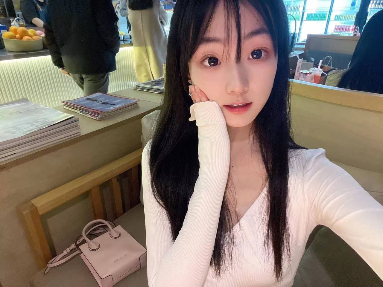 一二三四韩国视频社区3-国产亚洲精品久久久久久打不开 - 小鸡AV灌饱娇嫩H将军公主最新章节