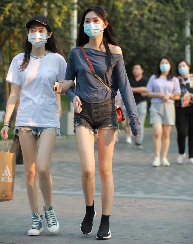 女人被狂C躁到高潮失禁-亚洲午夜在线播放 - 小鸡AV嗯啊抵在墙上H失禁受男男