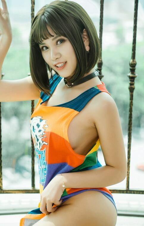 日韩免费不卡-继母的朋友们 - 小鸡AV人人插人人费