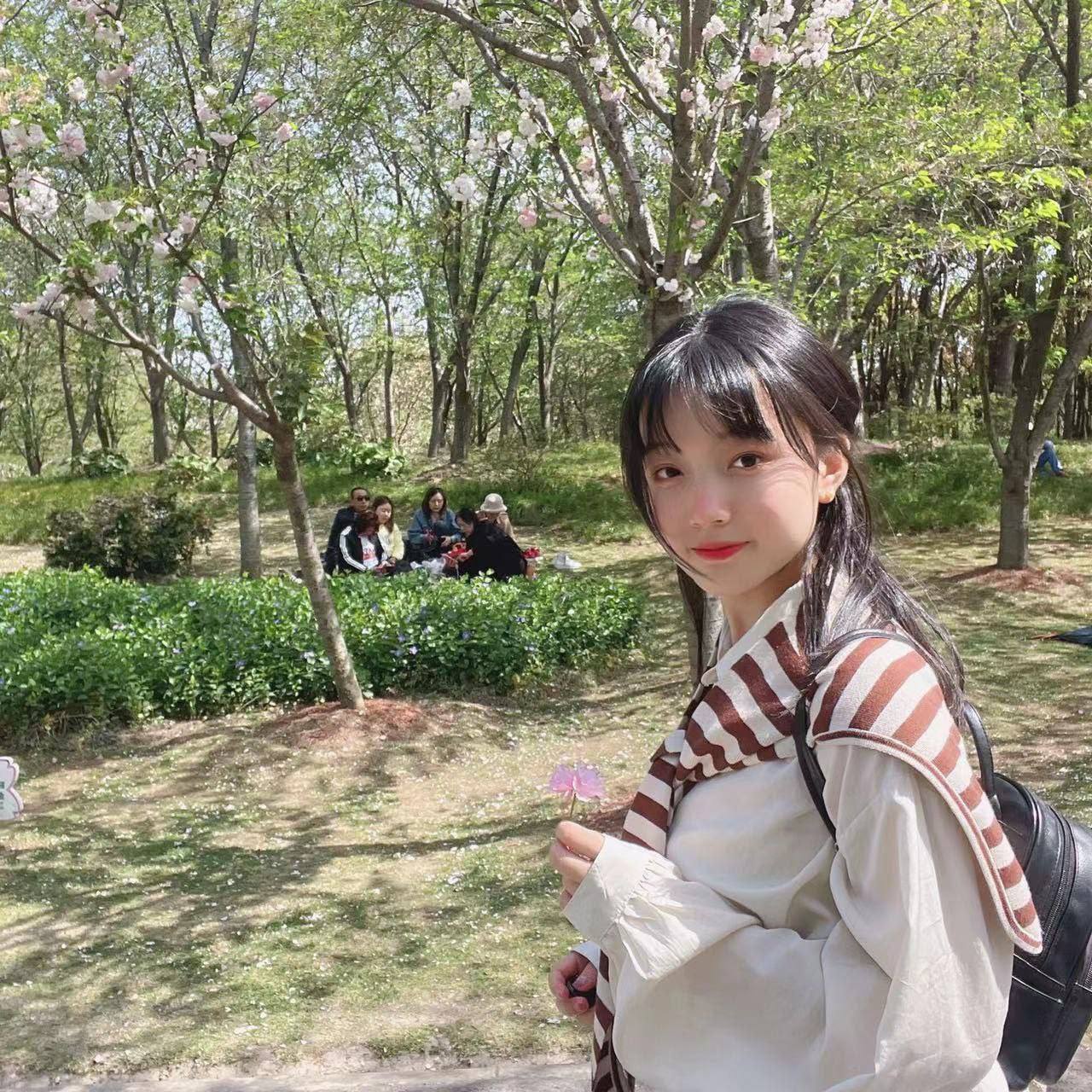 视频二区-中文字幕免费视频 - 小鸡AV修仙女主被各种肉的np文