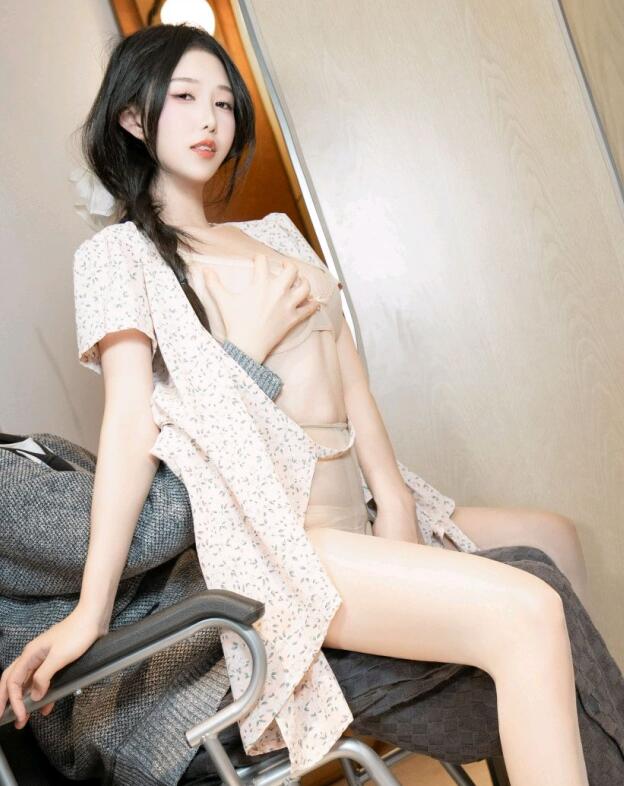 大学教室大尺度视频被曝-小雪胸好大做得很爽 - 小鸡AV日韩色情无码一本二本三本