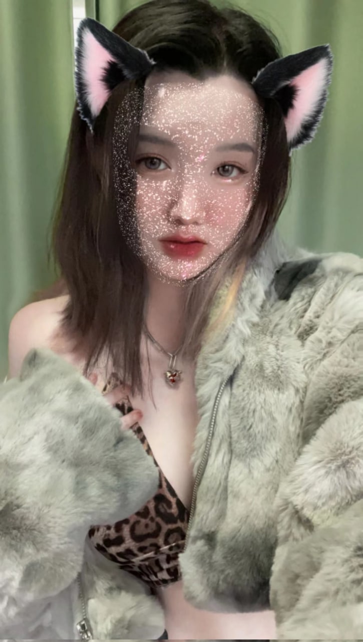 国产亚洲麻豆精品AA片在线观看-我和岳拇一起看A片 - 小鸡AV体育生爽擼又大又粗的雞巴小说