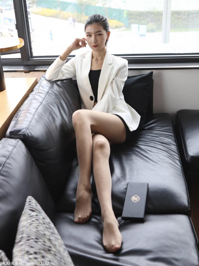 男女互添下身出水视频-超级乱淫伦小说全集np - 小鸡AV教室坐下汁水四溅h