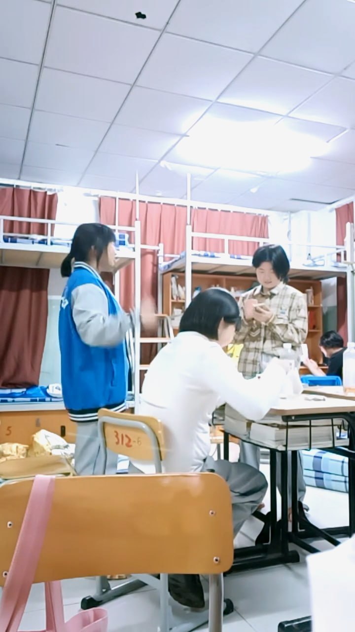 黄色片久久久-久久三级影院 - 小鸡AV宠妃流奶h