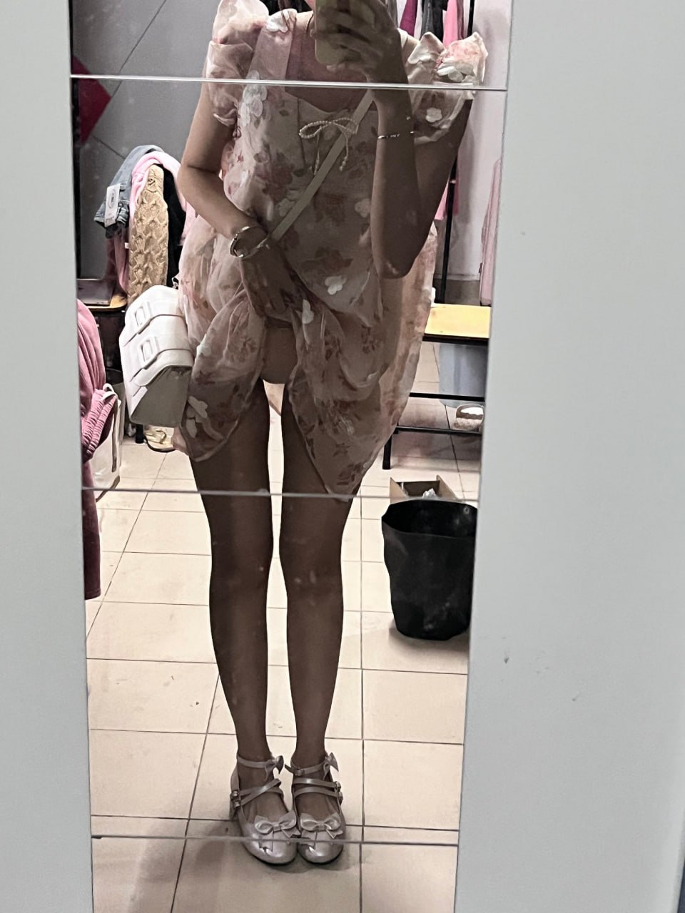 《乳色吐息》在线播放-我要看av电影 - 小鸡AV性与爱的电影