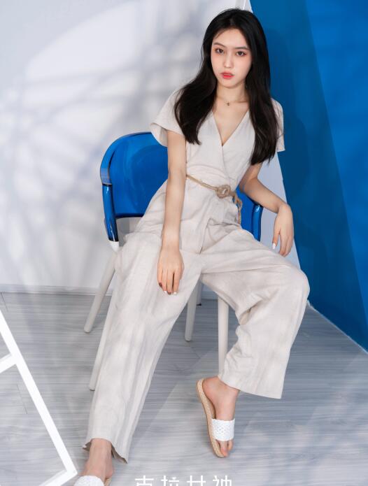 亚洲一区二区-男人j放进女人p全黄 - 小鸡AV办公室调教浪荡老师在线观看