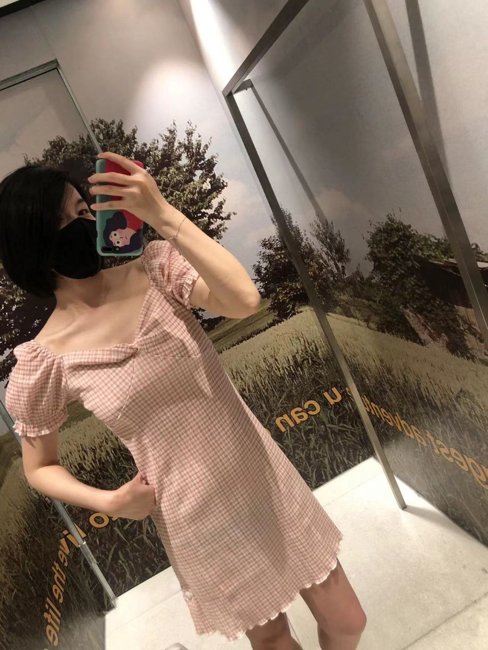 电影《丰满的人妻》