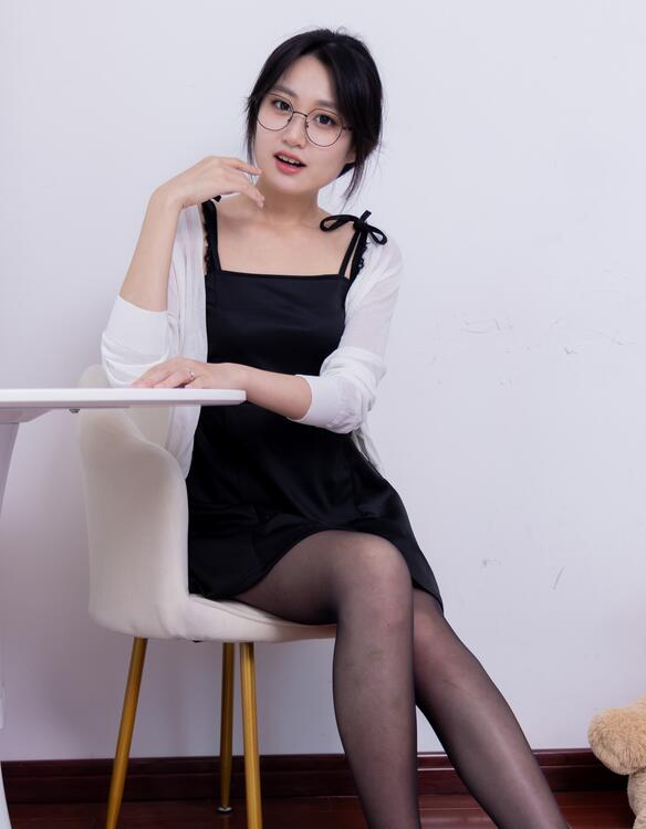 猛烈的抽插她丰满白嫩后面-啪啪啪动态图带声音 - 小鸡AV抽插幼小深入充满