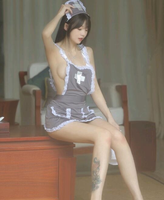 新岳乱合集目录伦200-女人与拘做受A片 - 小鸡AV在桌下含她的花蒂和舌头漫画