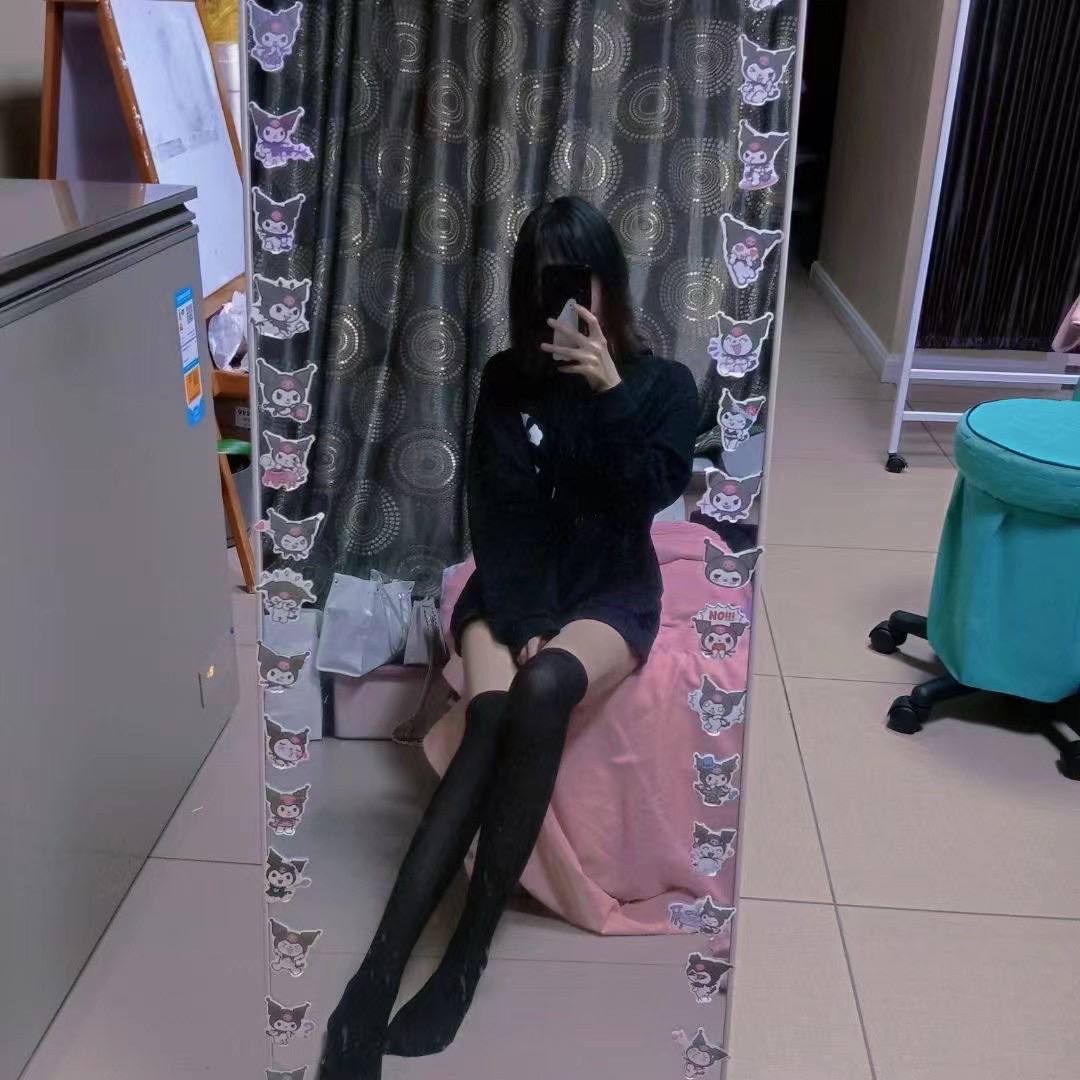 老师系列高H文-攻受在教室边做边H - 小鸡AV局长含着她的花蒂啃咬高潮