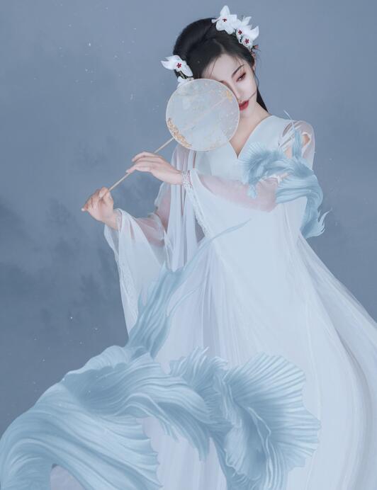 一受多攻调教c哭的腐文