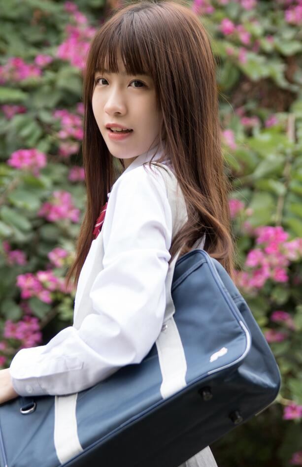 欧日韩在线不卡视频-扒开双腿猛进入免费观看的视频 - 小鸡AV免费看又色又爽又黄在线视频