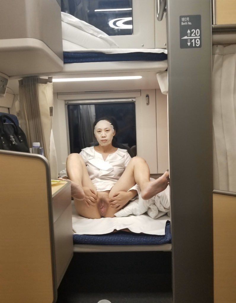 成年免费观看黄页网站-《艳乳欲乱2》动漫 - 小鸡AV糟蹋小少妇17p