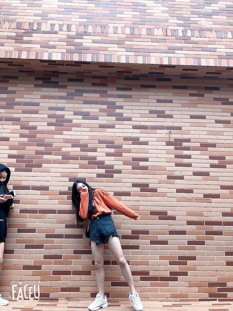 免费看男女做爰爽爽视频-抠逼喷水视频 - 小鸡AV范冰冰色情图