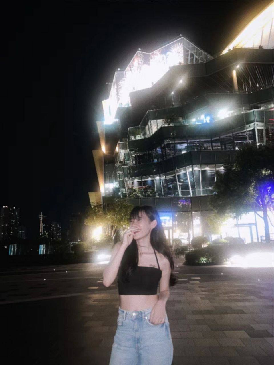 精品无马国产自在现线一-操美女动态图 - 小鸡AV轻点灬公大JI巴又大又