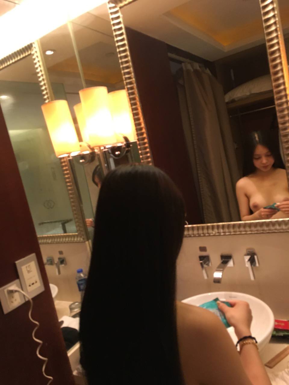 精品一久久香蕉国产线看播放-一级片免费视频 - 小鸡AVbl肉高h