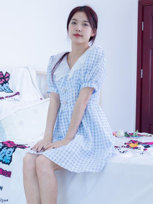 《年轻女教师3》韩国-天天槽夜夜槽槽不停 - 小鸡AV男男双性高H浪荡小说合集