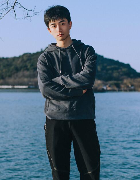 黄色短视频免费看-欧美视频成人 - 小鸡AV色老头吮她的花蒂