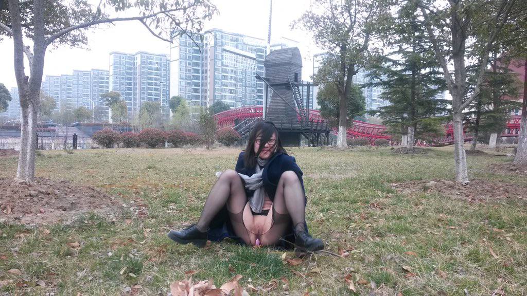 国产又黄又粗又爽又色的视频软件-文文被七个男人玩一夜小说 - 小鸡AV男人躁女人躁的好爽免费视频