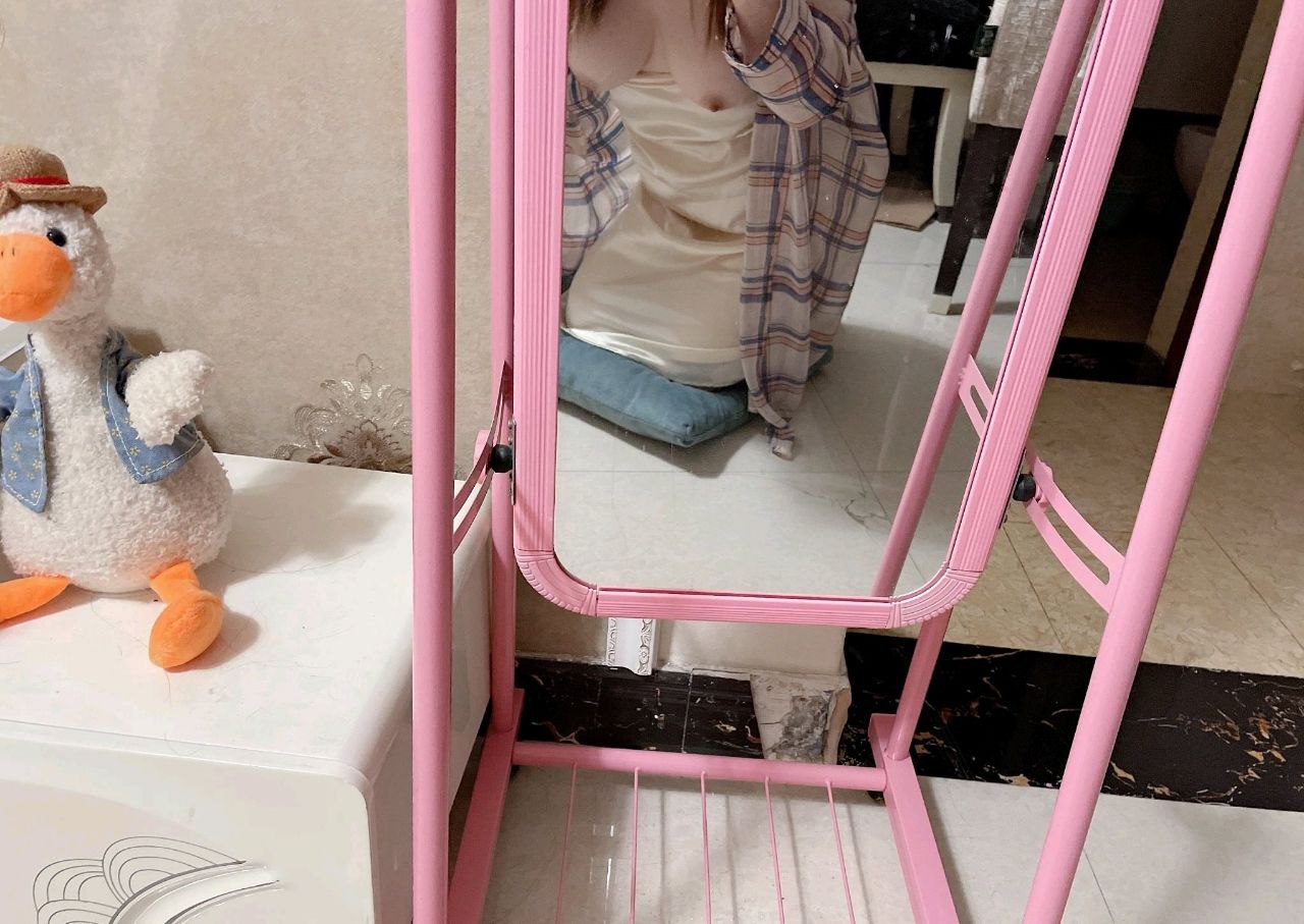 韩国情色电影-我和岳的性事 - 小鸡AV欧美性4khd720